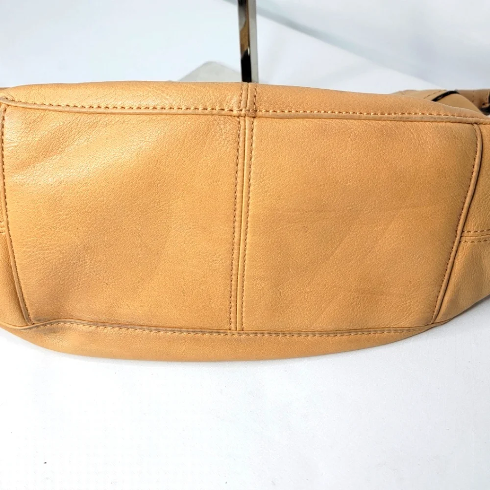 Tan B. Makowsky‎ Leather Satchel P21